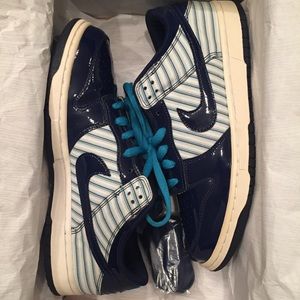 Nike SB Patent Avengers size 11